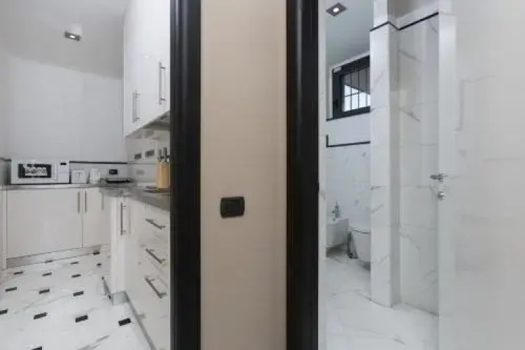 Suzzani Halldis Apartment