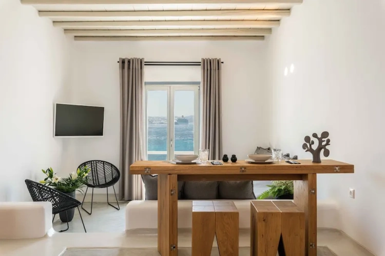 Standard Double room with partial sea view