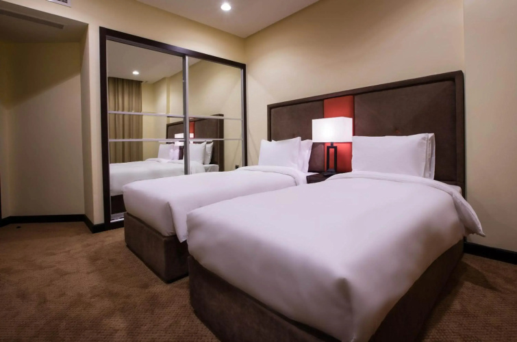 Orange Suites Hotel.