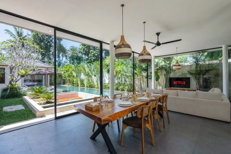3 Bedrooms Superior Villa with pool view
