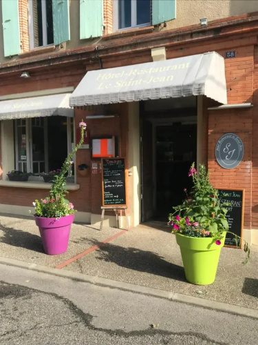 Hôtel Restaurant Le Saint Jean
