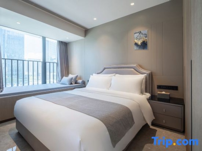 1 Bedroom Executive Suite with balcony