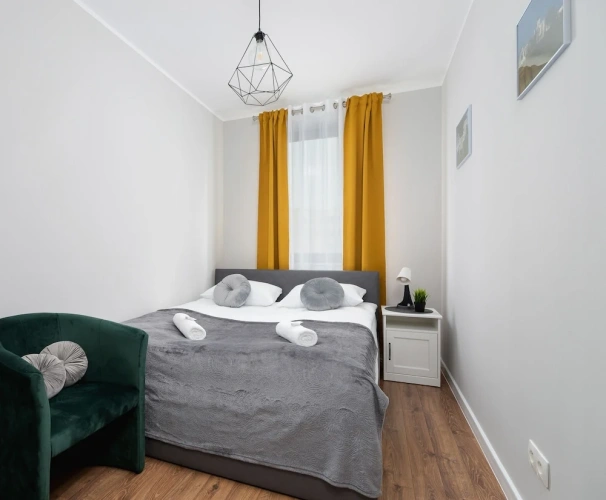2 Bedrooms Quadruple Apartment with balcony
