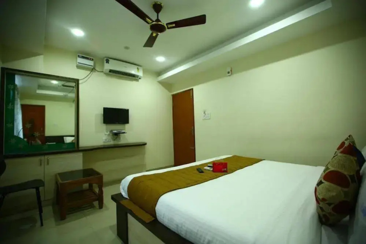 OYO 1223 Maruthi Residency