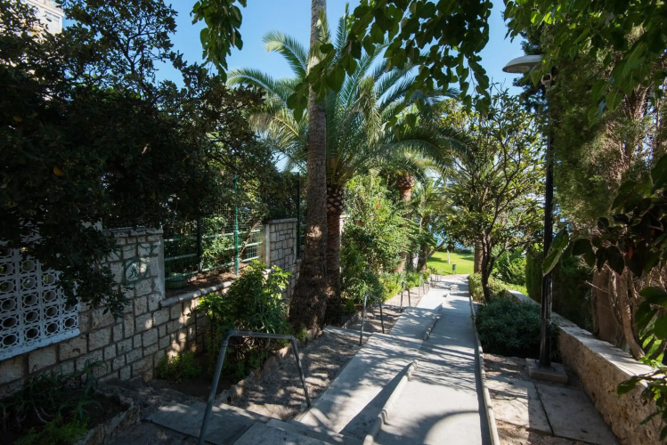 Seashore Bungalow Stunning