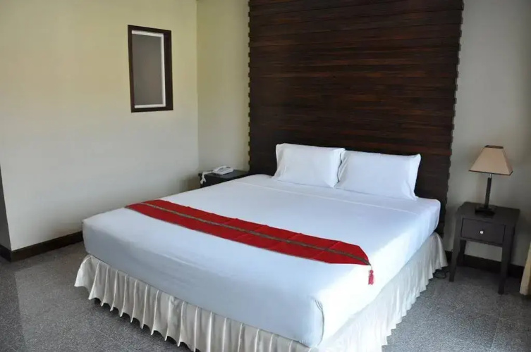Karon Bay Inn