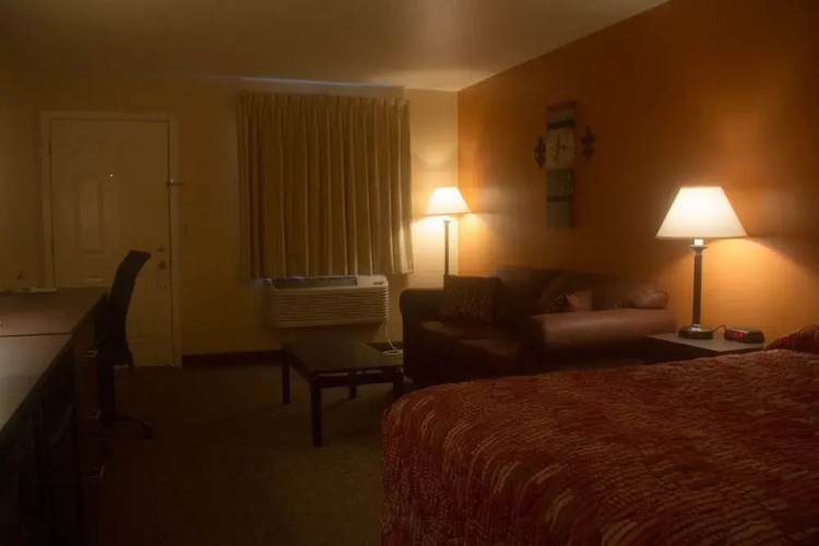 Cottonwood Inn