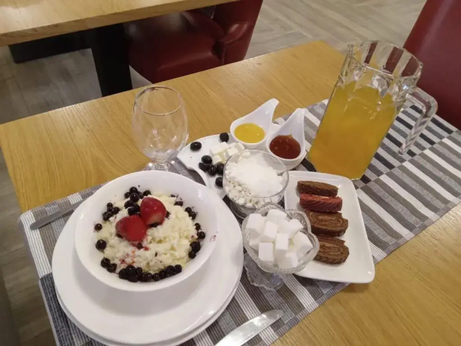 Kaspi Hotel