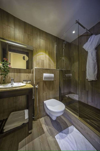 hotel evasion by liberte