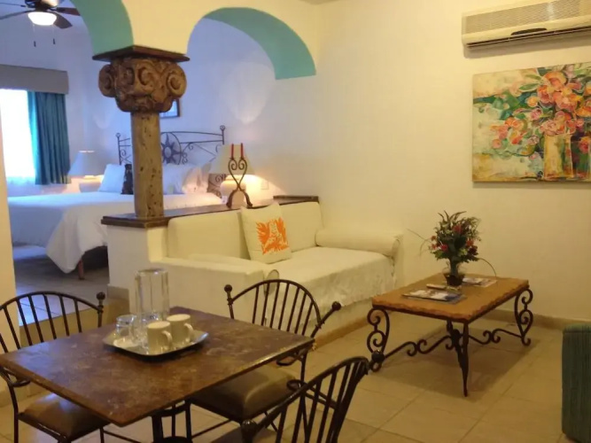 El Encanto Inn