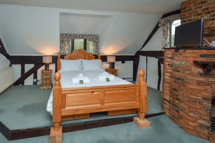 17th Century Cottage
