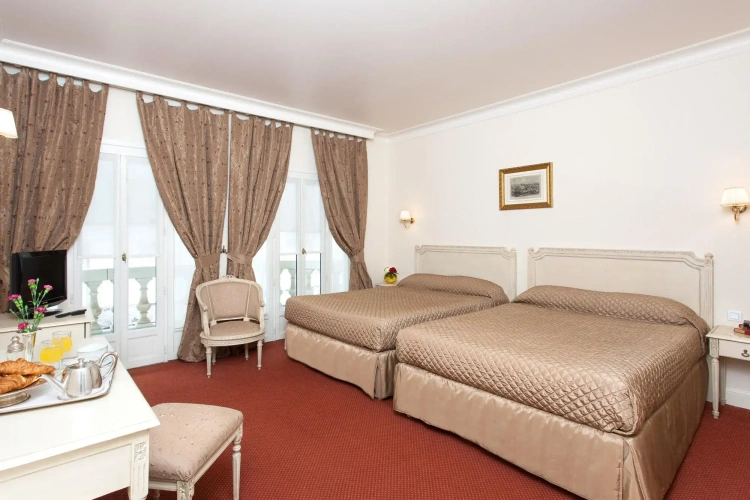 Superior Quadruple room