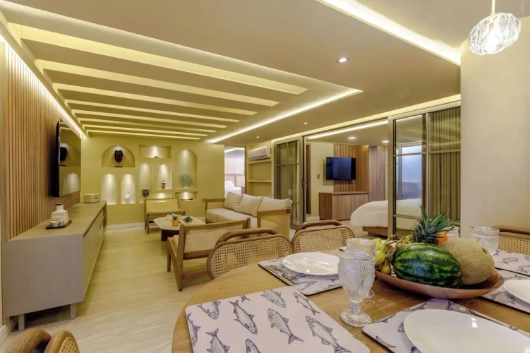2 Bedrooms Apartment