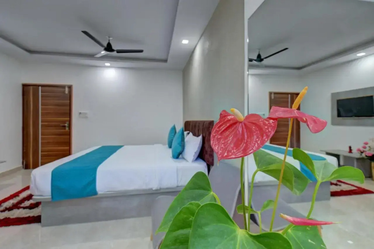 Hotel Cloud 9 Luxury stay - Mysore
