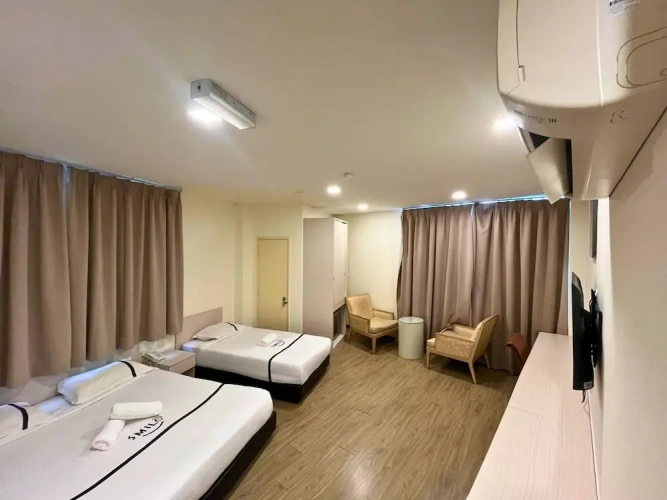 Standard Triple room