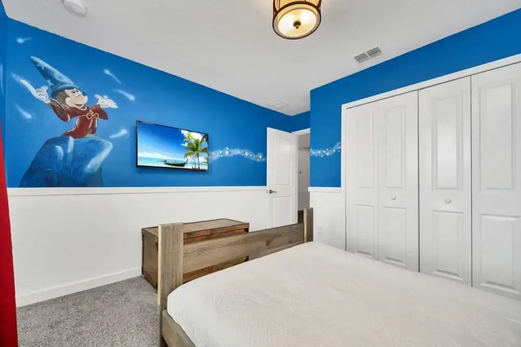 Gorgeous, Modern Home W/private Pool!