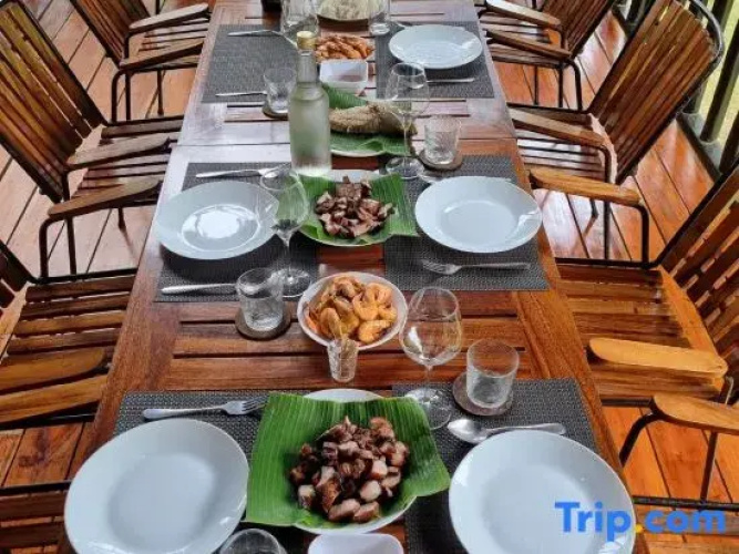Binga Beach Resort