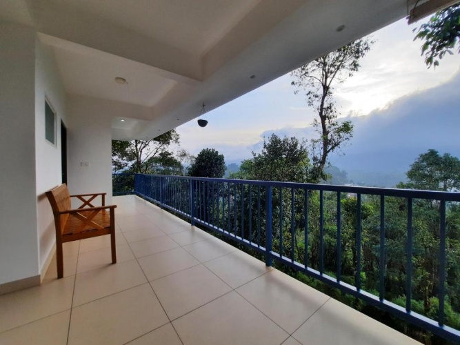 Studio with balcony