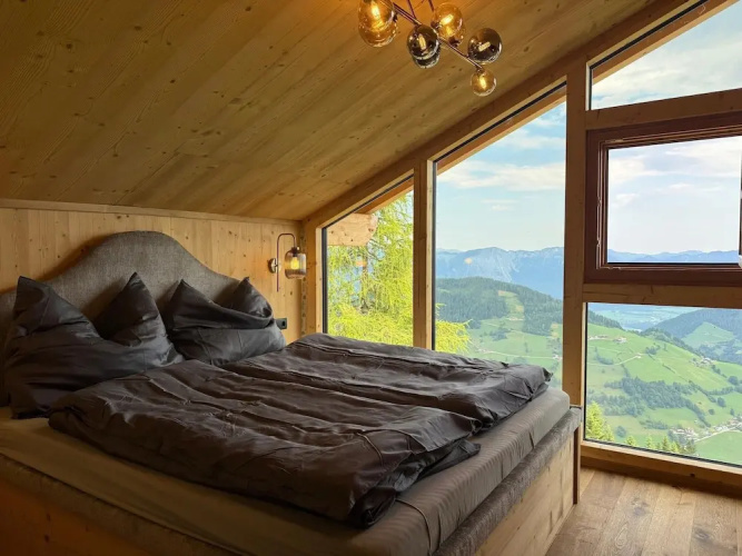 Panoramic hut in the ski Area