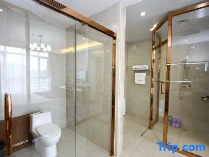 Baicheng Honghe Hotel