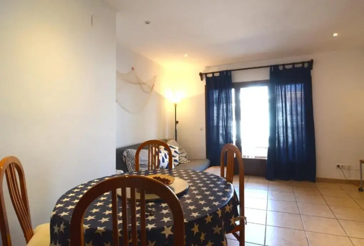 3 Bedrooms Apartment