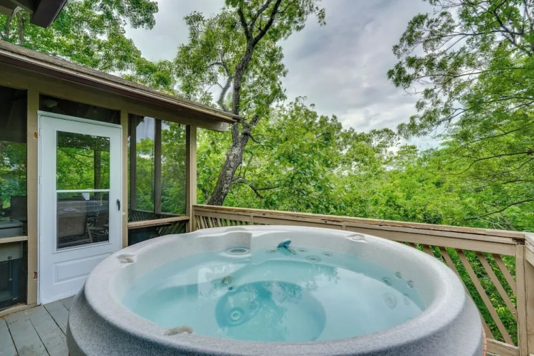 3 Bedrooms Cottage with balcony