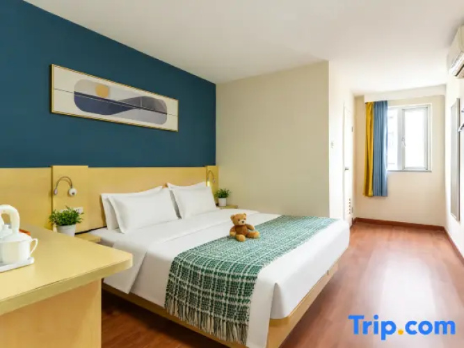 Superior Double room with city view