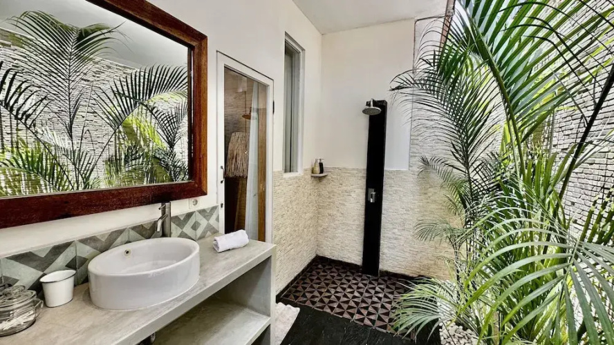 Splendid Villa Shakti Canggu Boho Chic 3bd & Pool