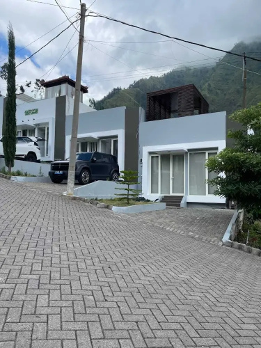 Orlando Hill Villa