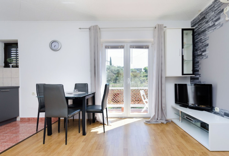 Apartments Luka