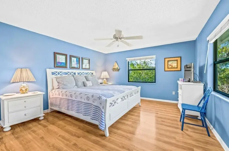 Sunset Beach 2 Bedroom Villa by RedAwning