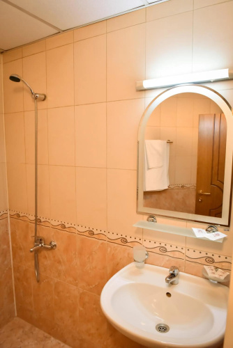 Lina Guest House