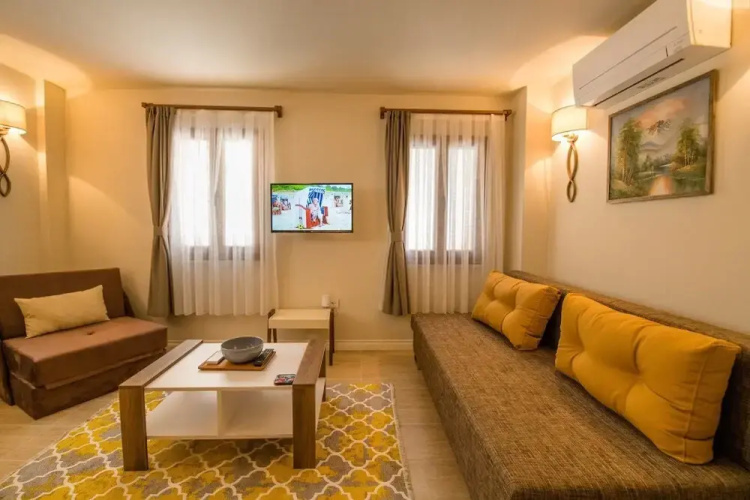 Kalamaki̇ Flats