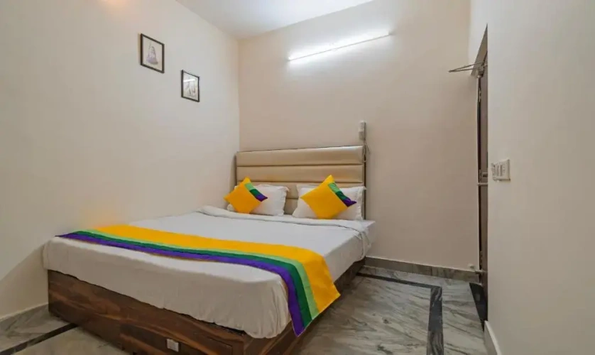 Economy room