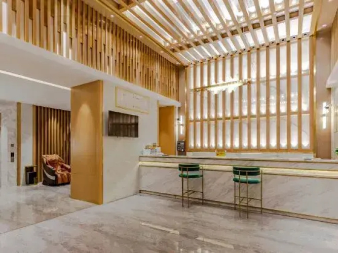 Chizhou Daqianmen Light Luxury Hotel