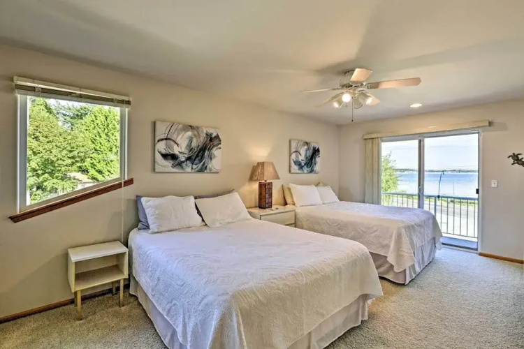 Birch Bay Waterfront Home - Steps to Beach!
