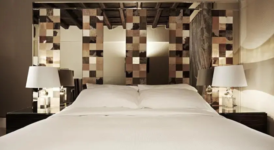 Silver Royal Suite