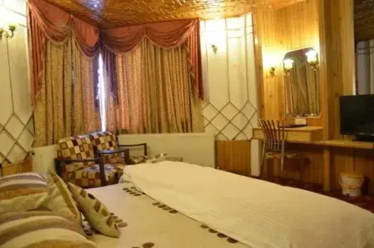 Hotel Hilltop