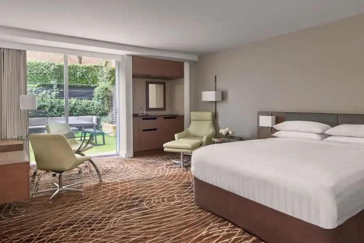 Premier Double room with courtyard view