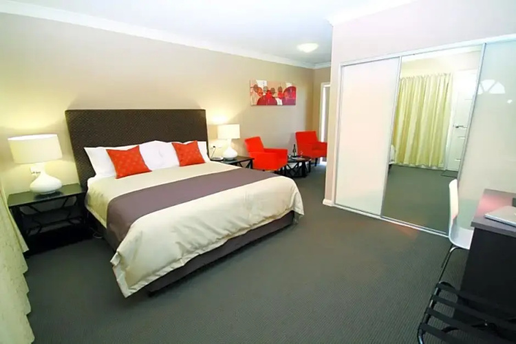 Sundowner Motel Hotel