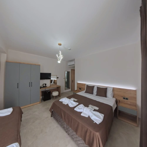 Deluxe Triple room