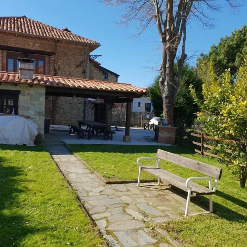 Totora Surf School & House - Hostel