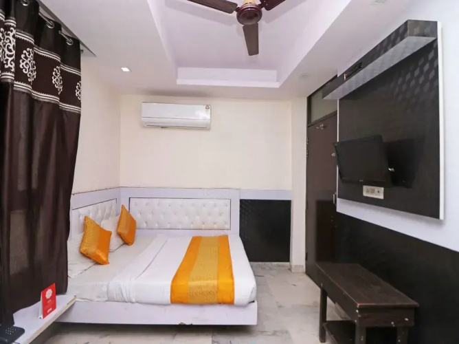 Mahesh Inn