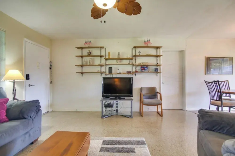 Pets Welcome: Cozy Home w/ Pool in Margate!