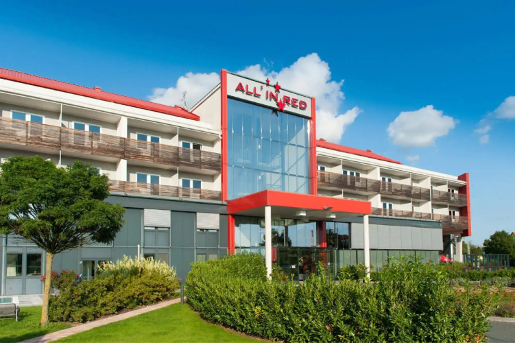 Thermenhotel All In Red
