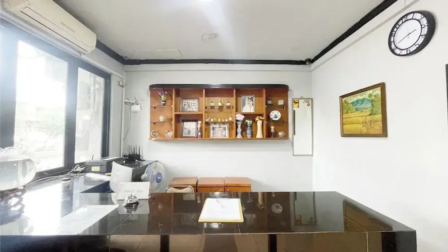 Bang Day Residence by Ruumu