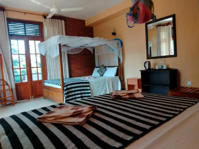 Standard Triple room with balcony