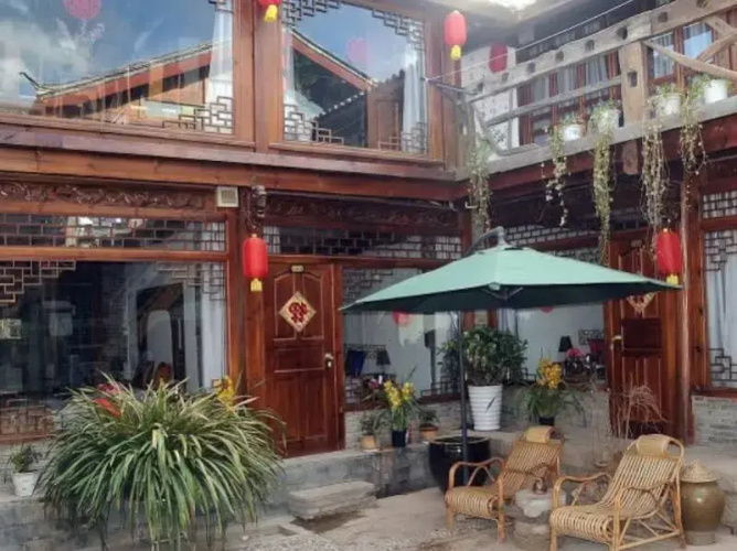 Lijiang Shu He Caotang Courtyard Inn