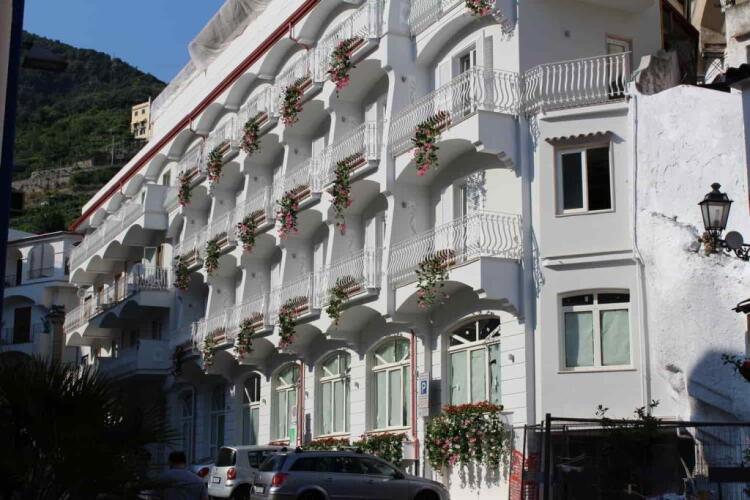 Minori Palace Over view