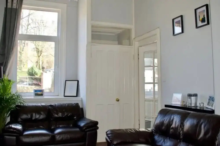 Cosy 1 Bedroom Edinburgh Apartment